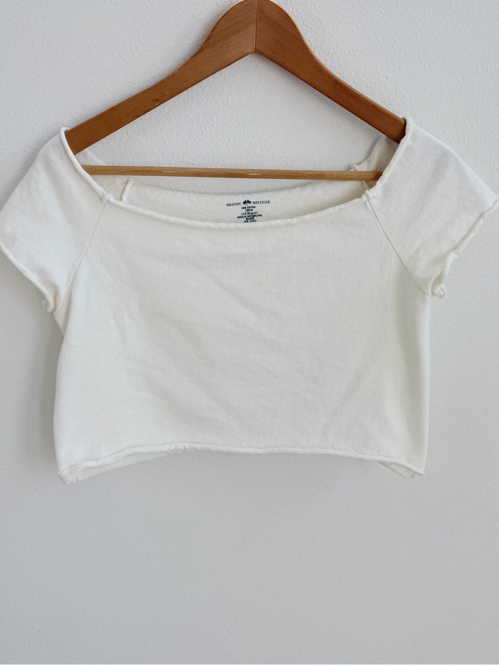 Brandy Melville White Off the houlder Crop Top 100% Cotton